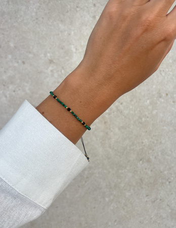 Bransoletka na nici z czarnym turmalinem i malachitem - ochrona, odwaga, determinacja