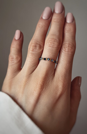 Pierścionek elastyczny kamienie naturalne sodalit