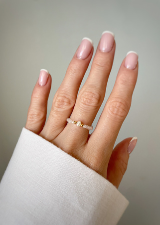 Pierścionek elastyczny Kryształ Górski z perłą