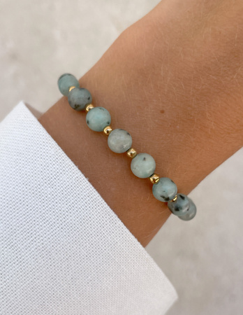 Bransoletka na gumce z jaspisu kiwi z hematytem - ochrona, harmonia, witalność