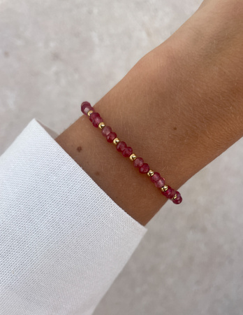 Bransoletka na gumce jadeit truskawkowy - szczęście, pomyślność, spełnienie marzeń