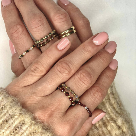 Pierścionek elastyczny kamienie naturalne granat