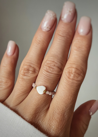 Elastic ring with natural lapis lazuli stones and pearl