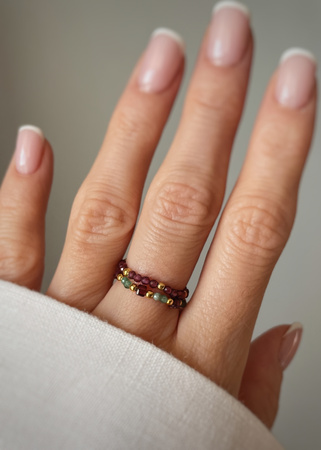 Elastic ring with natural lapis lazuli stones and pearl