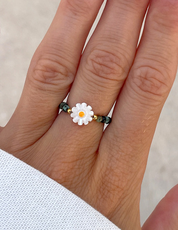 Elastic ring with natural lapis lazuli stones and pearl