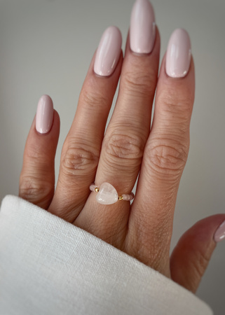 Pierścionek elastyczny kwarc różowy kamień miłości