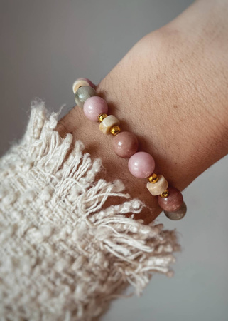 Bransoletka na gumce z Jadeitów i Jaspisów