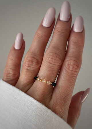 Pierścionek elastyczny czarny turmalin cytryn ochrona i dobrobyt