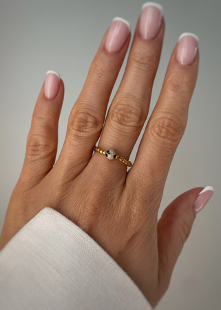 Pierścionek elastyczny hematyt, jaspis dalmatyński - siła, odwaga, ochrona, optymizm, uziemienie