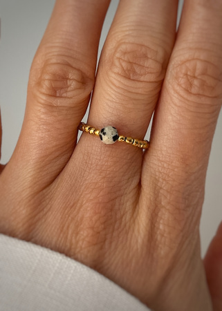 Pierścionek elastyczny hematyt, jaspis dalmatyński - siła, odwaga, ochrona, optymizm, uziemienie