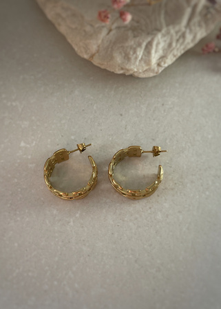 3 cm gold-plated, faceted hoop earrings